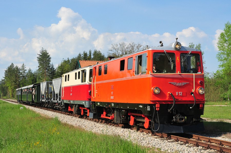 NÖVOG V5 und V12 Doppeltraktion 14